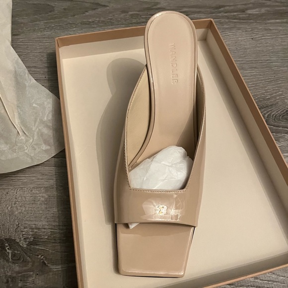 WANDLER - ISA sandal goat leather shiny almond size 39 - Picture 11 of 14